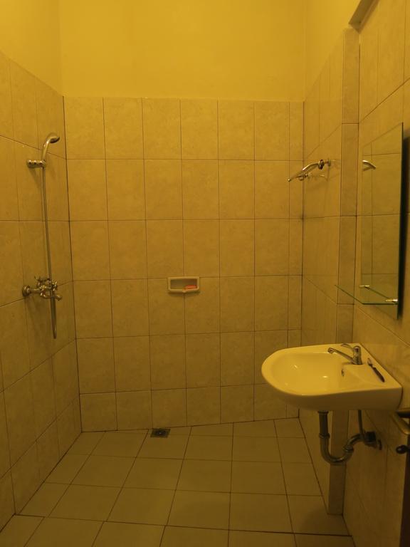ホテル エレナーズ ホーム アット エイクマン バンドゥン 部屋 写真